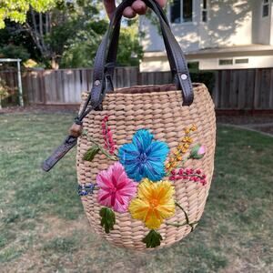 Vintage Esprit Basket Woven Purse with Embroidered Flowers Vibrant